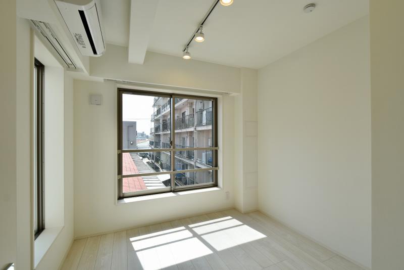 property_interior2_filename