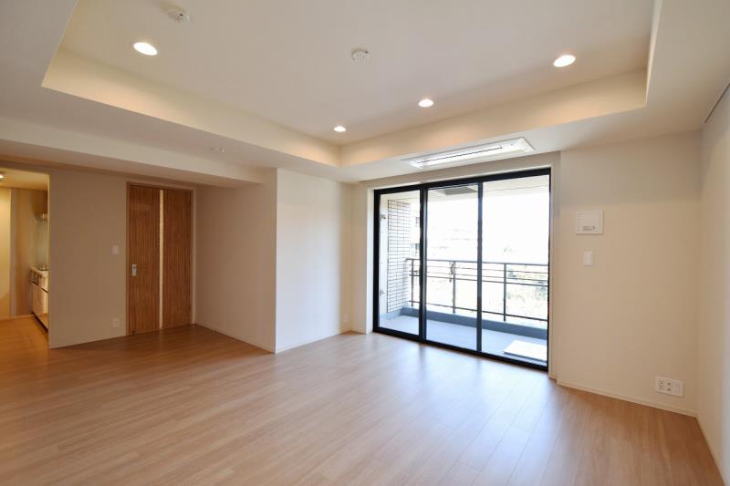 property_interior2_filename