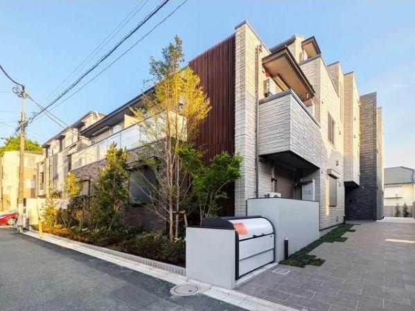 building_exterior_filename