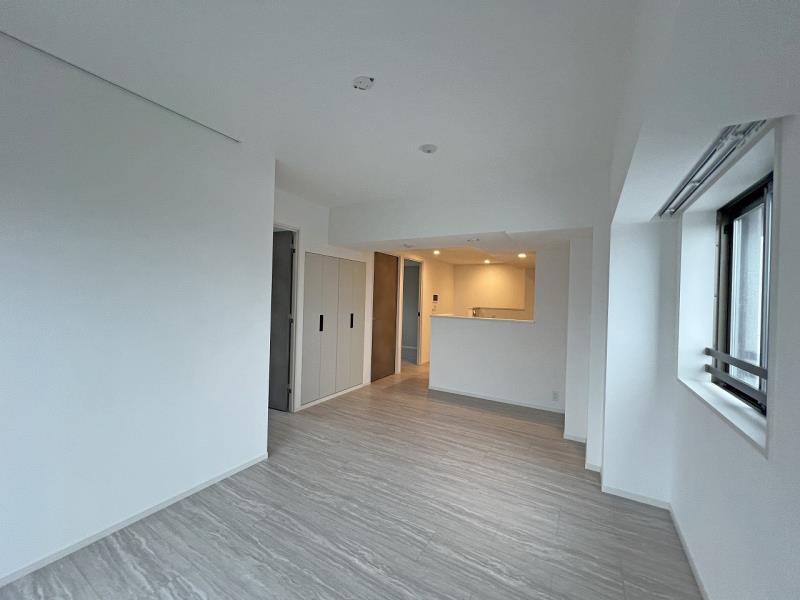 property_interior2_filename