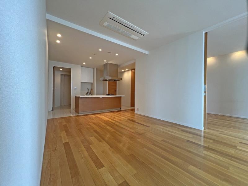 property_interior1_filename