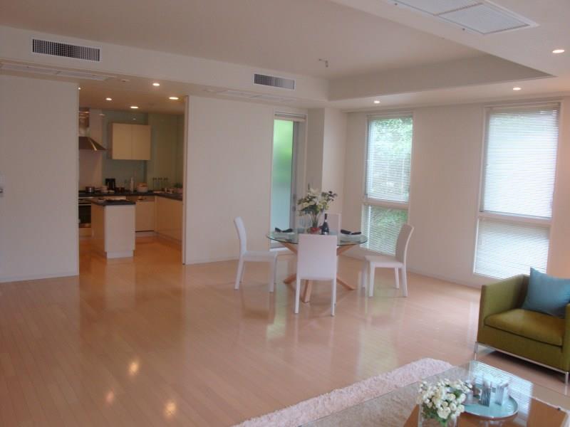 property_interior2_filename